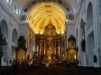 5-37- Innenraum Basilika