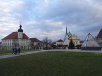 5-41 Kapellplatz mit Gnadenkapelle und Rathaus