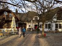 Das Mühlfelder Brauhaus in Herrsching am Ammersee.