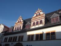 Bürgerhaus mit manieristischem Giebel in Saalfeld