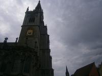 Der Turm des Münsters aus anderer Sicht