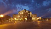 Nachtwächter-Rundgang in der Altstadt Dresdens - Semperoper