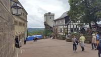 Im Burghof der Wartburg