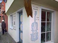 ... auch Folklore in Friedrichshafen.