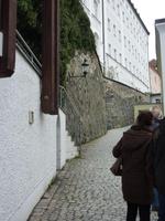 Gäste an der ehemaligen Stadtmauer Passau