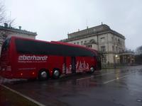 Eberhardt-Bus vor Villa Hügel