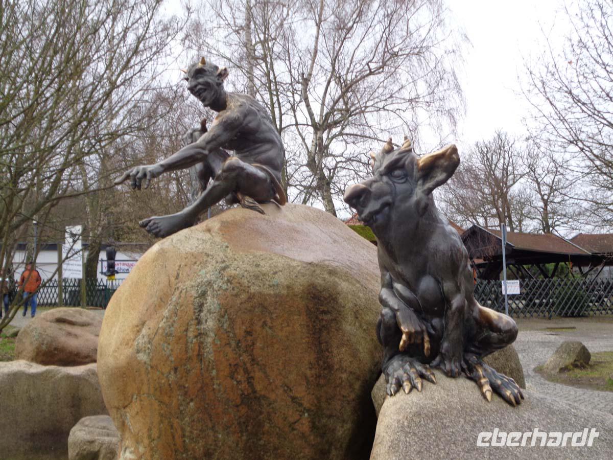 Luzifer und ein Humunkulus auf dem Hexentanzplatz