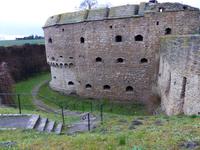 Burg Querfurt, Wehranlage