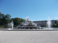 DSCN1268 Wasserspiele vorm Schloss