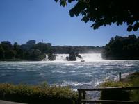 Rheinfall in ganzer Breite