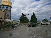 Blick von der Markthalle zum Flughafen Altenrhein