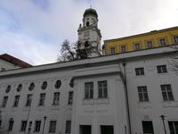 Die Theater Redoute Passau neben dem Dom.