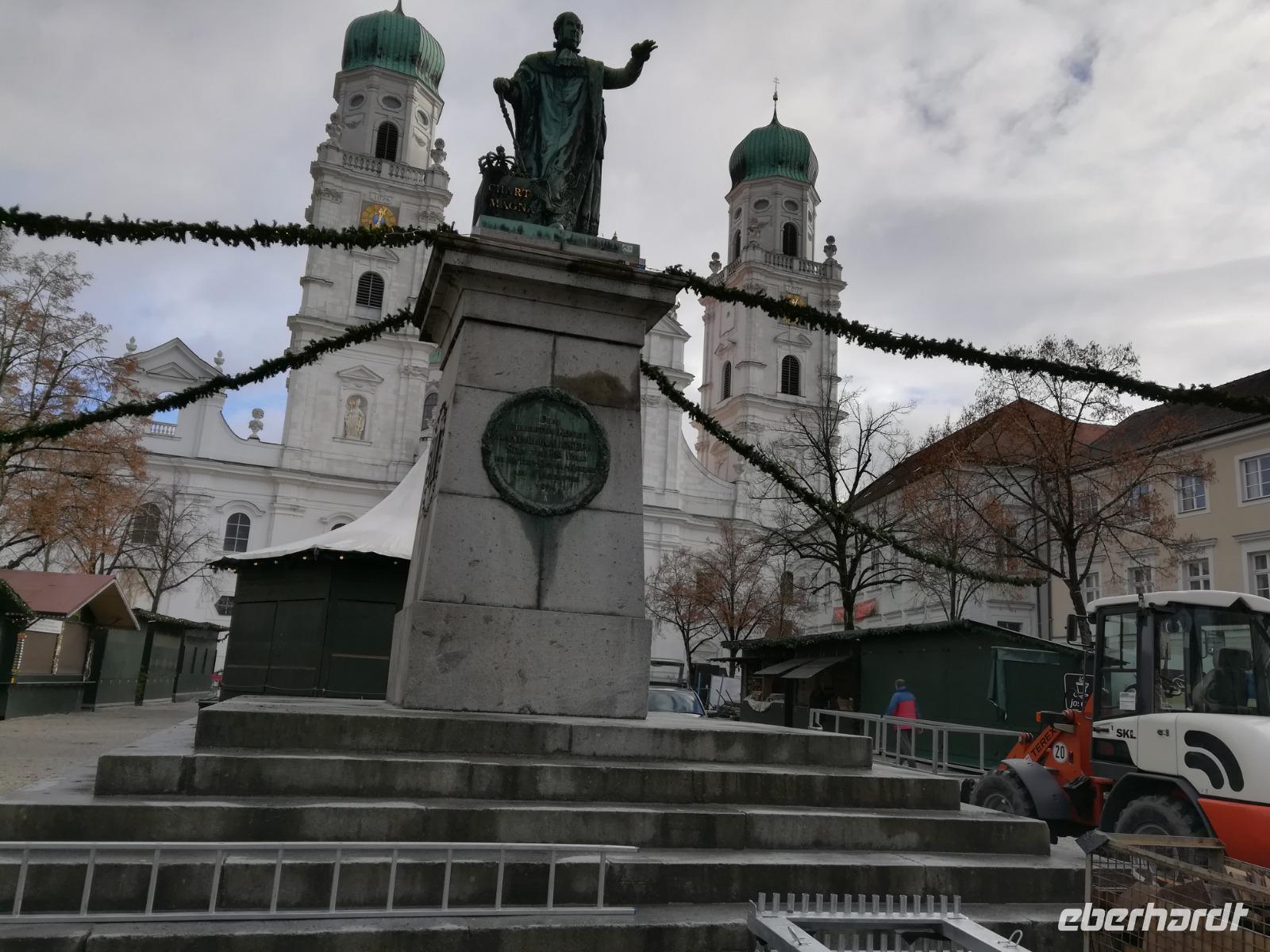 Denkmal für den ersten bayrischen König Maximilian   -   Max-Denkmal.