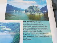 Eine Bildansicht vom sagenumwobenen Donaufelsen, dem Jochstein.