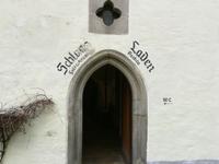 Heute Schlossladen, im Mittelalter Eingang zur Folterkammer.