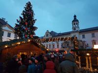 Weihnachtsmarkt im Hof von Schloss Turn & Taxis in Regensburg