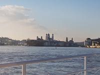 auf der Donau bei Passau, vor uns der Dom