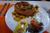 ´Saarschleife´  ein Ring Lyoner mit Bratkartoffeln