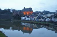 Saarburg, Unterstadt und St. Laurentius