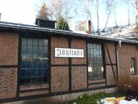 Am Bahnhofsgebäude in Jöhstadt.