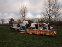 Wildschwein-, Bratwurst-, Glühweinstand