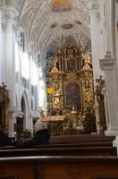 Ein schönes Kirchenschiff