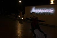 Rumhampelnde Reiseleiterin