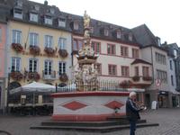 DSCN4715 Petrusbrunnen Trier