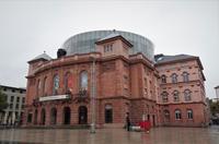 72 M. Staatstheater b