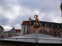 Eisenach, Marktplatz, Schutzpatron St. Georg auf dem Brunnen
