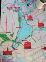 Fahrt mit der Fähre auf der Außenalster in Hamburg