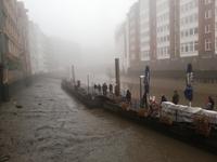 Die Deichstraße in Hamburg bei Ebbe