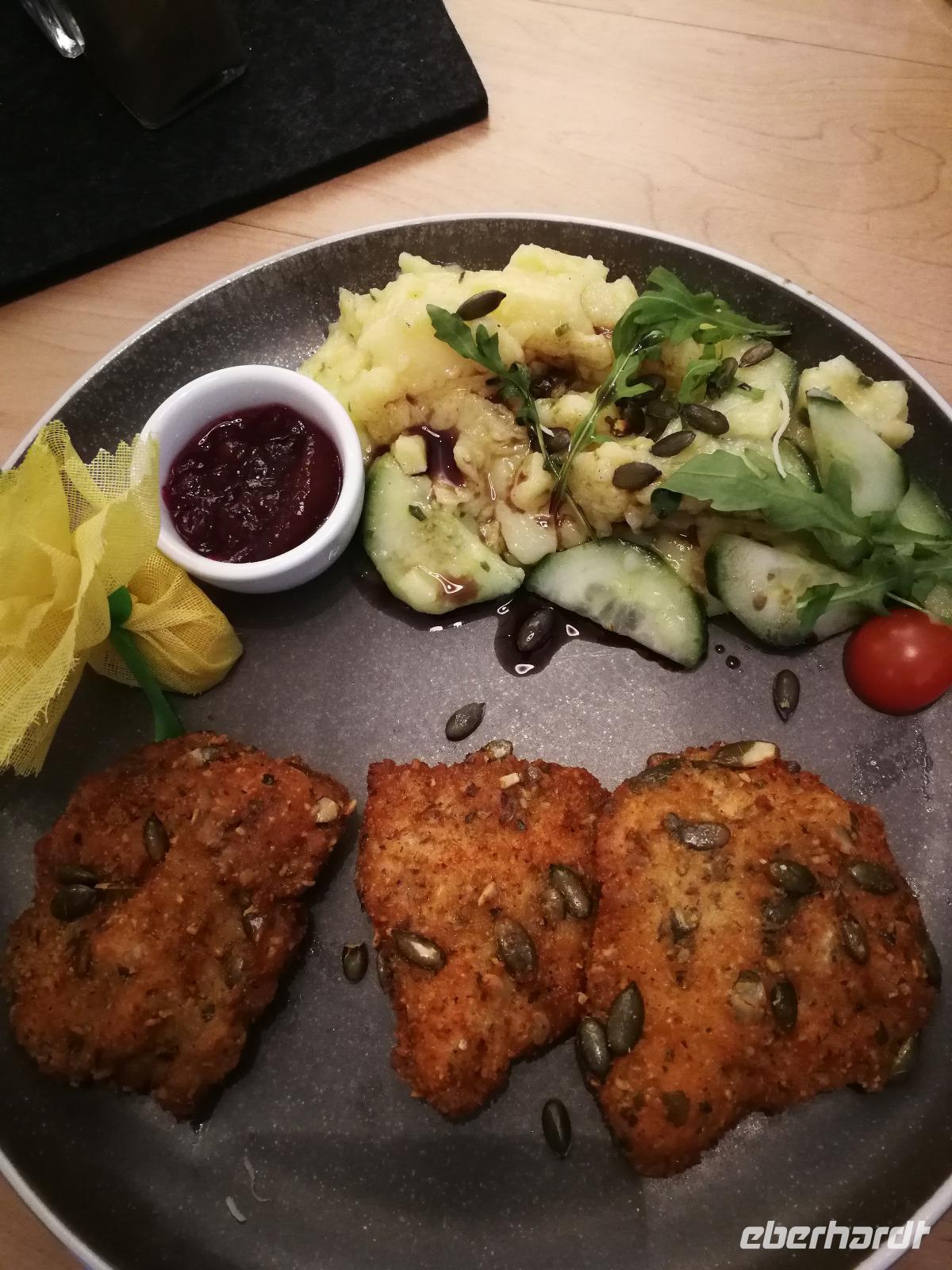 2 Tag Passau-Hacklberg, Mittagessen, Backhendl im Brauhaus