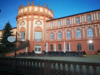 Schloss Biebrich am Rhein in Wiesbaden