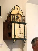 Wir erfahren im Museum die Entwicklung der Uhrmacher zum Drehorgelspieler. Toll gemacht!