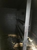 So sieht der Räucherraum VOR dem Bestücken aus. 