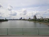 Flusskreuzfahrt A-ROSA • Der Rhein während der Stadtrundfahrt in Köln