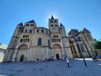 Flusskreuzfahrt mit A-ROSA FLORA • Altstadt in Trier mit Dom