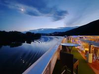 Flusskreuzfahrt mit A-ROSA FLORA • nächtliche Flussfahrt