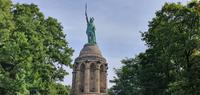 Hermannsdenkmal-als Symbol eines einigen deutschen Staates errichtet 