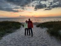 Abendstimmung in Dierhagen-Strand (Reiseleiterin Katrin & Buschauffeur Jörg)