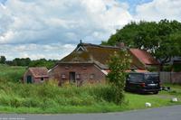 Ein traditioneller Gulhof entlang unserer Radetappe von Norddeich nach Norden