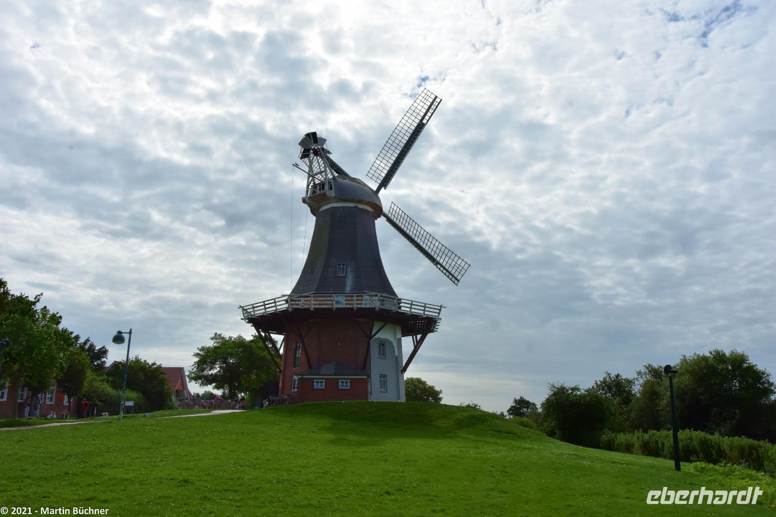Halbinsel Krummhörn - Doppelwindmülen von Greetsiel