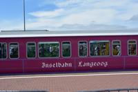 Mit der Inselbahn vom Hafen Langeoog in den Ort Langeoog