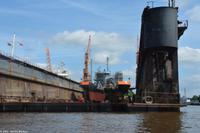 Emden Hafen - Spezialschiff zur Beseitigung von Ölteppichen