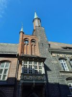 Lübeck - Rathaus (holzgeschnitzter Erker) 