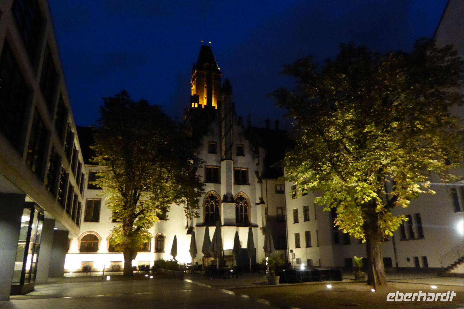 Tag 1 Abendspaziergang in Saarbrücken, Rathaus
