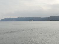 Schiff an der Seebrücke