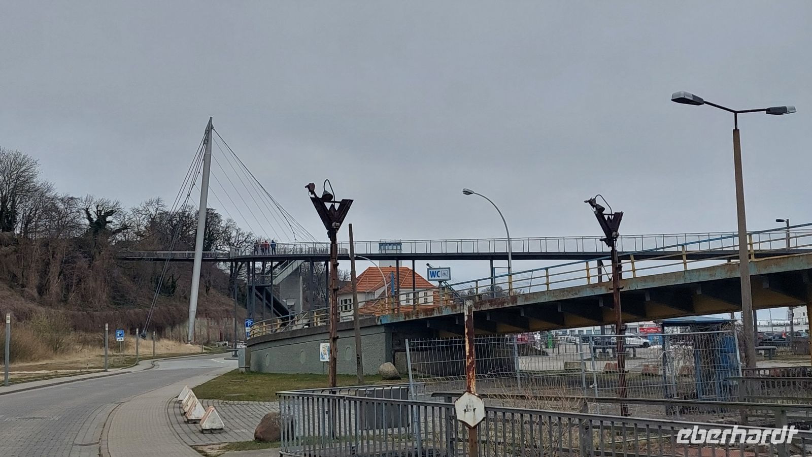 Fußgängerbrücke zum Hafen Sassnitz