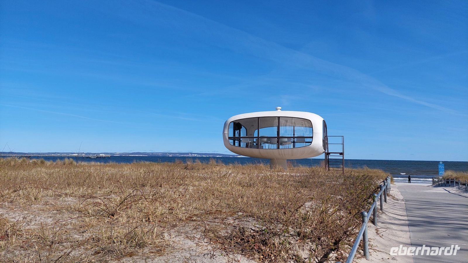 ehemaliger Rettungstürm, jetzt Standesamt, erbaut von Hr. Müther